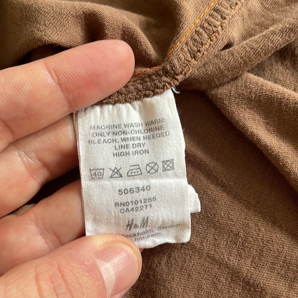 Vintage 100% Cotton H&M graphic Tee - Picture 10 of 13